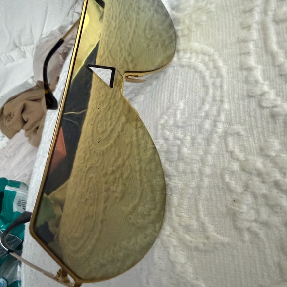 Fendi Gold and Brown Women's Sunglasses - Picture 4 of 5